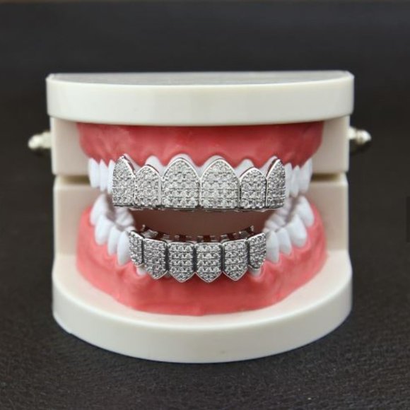 Wh. Gold Plated High Quality CZ Top n Bottom Grill - Picture 3 of 3